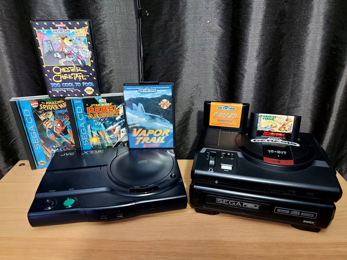 Warek_Gaming's tweet photo. SEGA CD / JVC X'EYE et mes jeux de coeur 😍📺🎮
#sega #Genesis #jvc #xeye #RetroGaming #videogames #Jeuxvideo #gamer #Gaming https://t.co/pqq78Dn1FG