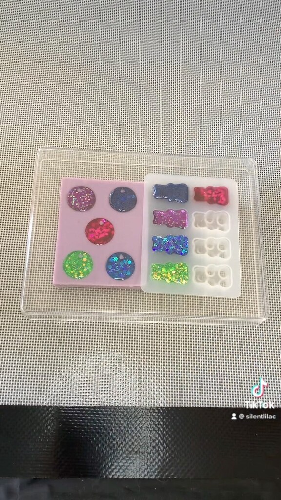 SilentLilac's tweet photo. Demold and resin pour for the shopping cart trolley key token! These worked so well! Cant wait to demold the resin!! #silentlilac #siliconemold #siliconemoldmaking #demold #demolding #demoldingvideo #resinmolds #moldmaking #moldmakingandcasting #resinmat… https://t.co/ujQjIFoZvk https://t.co/3jTKZxEtjP