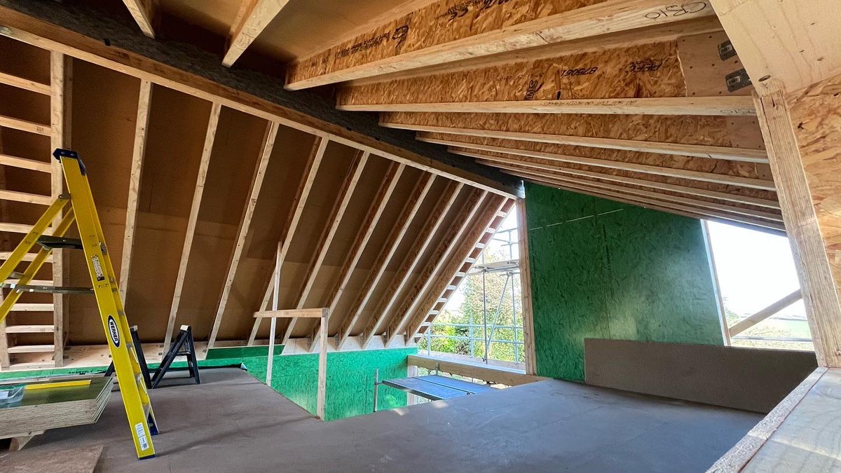 Hawkland tweet media