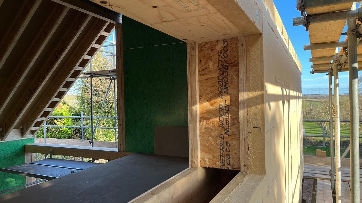 Hawkland tweet media