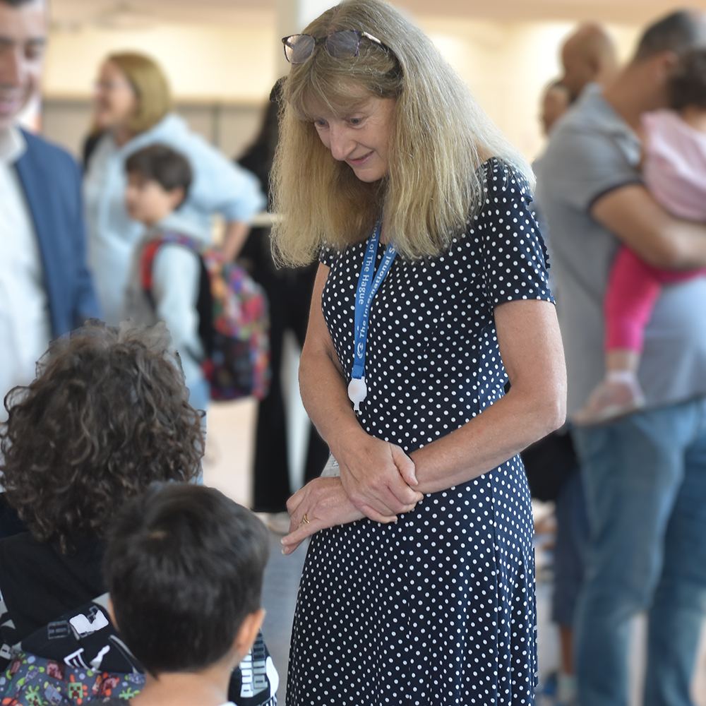 ishthehaguenl's tweet photo. Butterflies for students and staff alike as we welcomed most of our new students to school today. Looking forward to welcoming everyone else back as well. #scenesfromISH #ishprimary #ishsecondary #startingprimary #startingsecondary #butterflies # https://t.co/6kmp7uV1ye