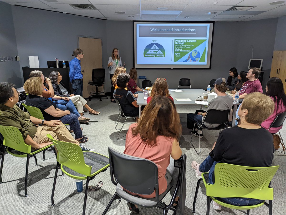 JWoodsUNT's tweet photo. Faculty and staff got to meet our incoming undergrad @UNTUrbanPlanner and @np_unt students this morning as part of First Flight. Welcome to #UNTPADM! https://t.co/sUNWO1PvAm