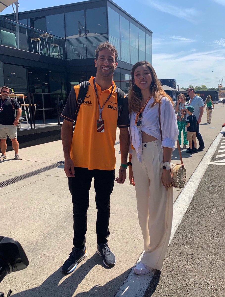 sevinalikesf1's tweet photo. hoping @danielricciardo can find another place on the grid. such a ray of sunshine. #danielricciardo #McLaren https://t.co/3ut14IRdtq