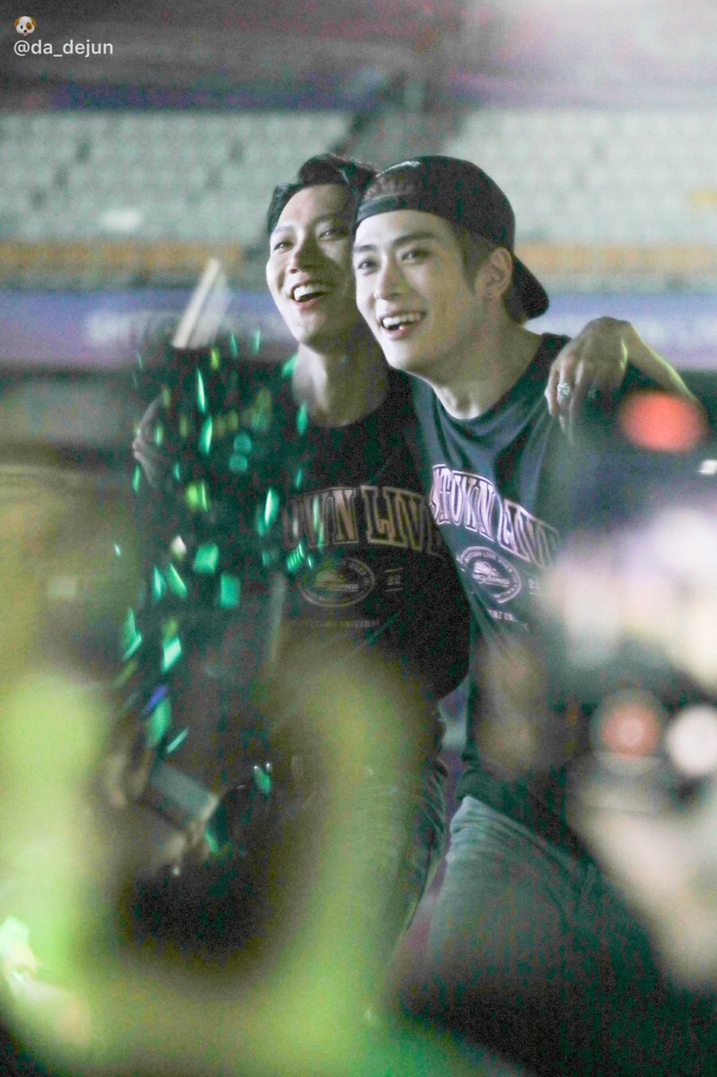 JnKimnoeymi's tweet photo. ใครไหวไปก่อนเลย ผมขอแวะร้องไห้แปบนึง😭😭😭😭😭😭 https://t.co/kUKBzNj7g7