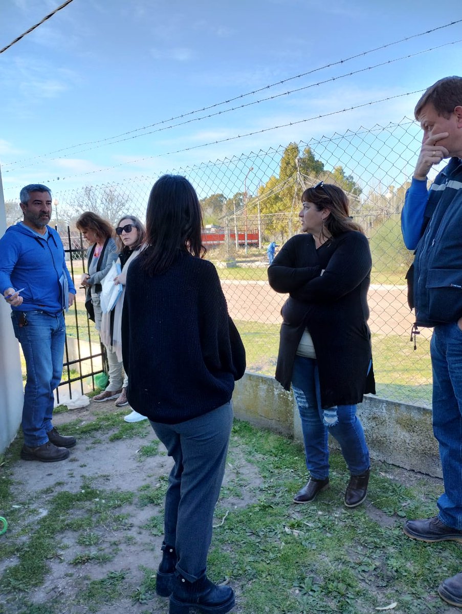 Clauayan's tweet photo. Bajo la coordinación y ejecución de #TGSSA, #EducacionMBB, se pone en marcha la ampliación Edilicia, construcción del playón, reparación de los cercos del #JI931
#hoy recorrimos las instalaciones, en donde se ultimaron los detalles para el inicio de la obra https://t.co/zVyNA7zZFy