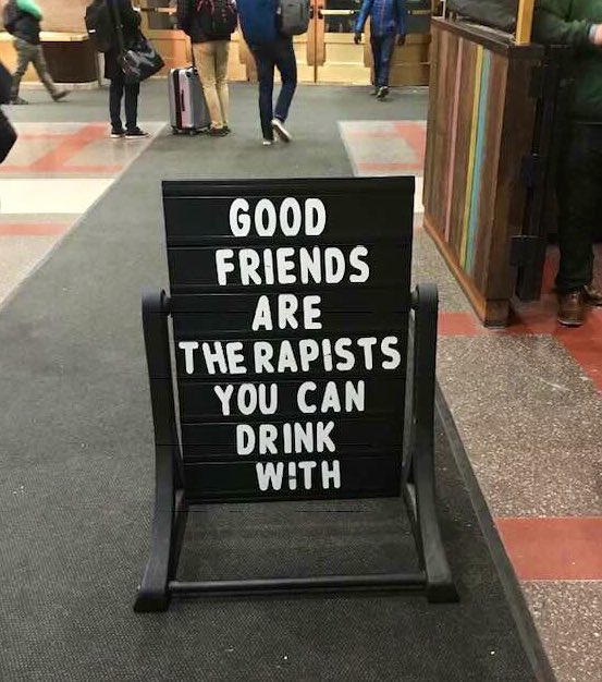 wendeeluvz's tweet photo. 🤣💯🤘🏼#CheersFriends 🍻 https://t.co/3gXlMy0gjG