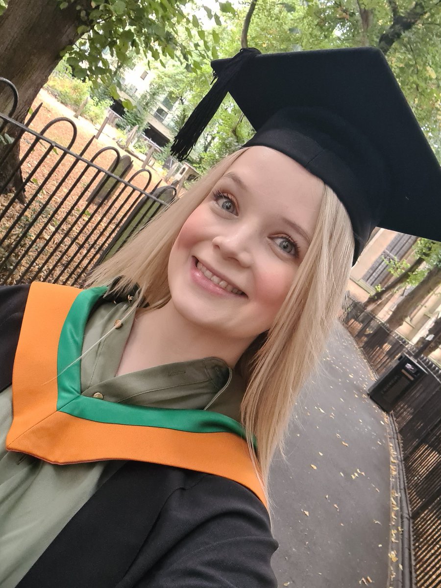SamaraM_RN's tweet photo. Graduation day pretty chuffed! 😊🥰 #DemontfortUniversity #ProfessionalClinicalPractice #HealthAndLifeSciences #BScHons #FirstClass https://t.co/VnQFrxdSyE