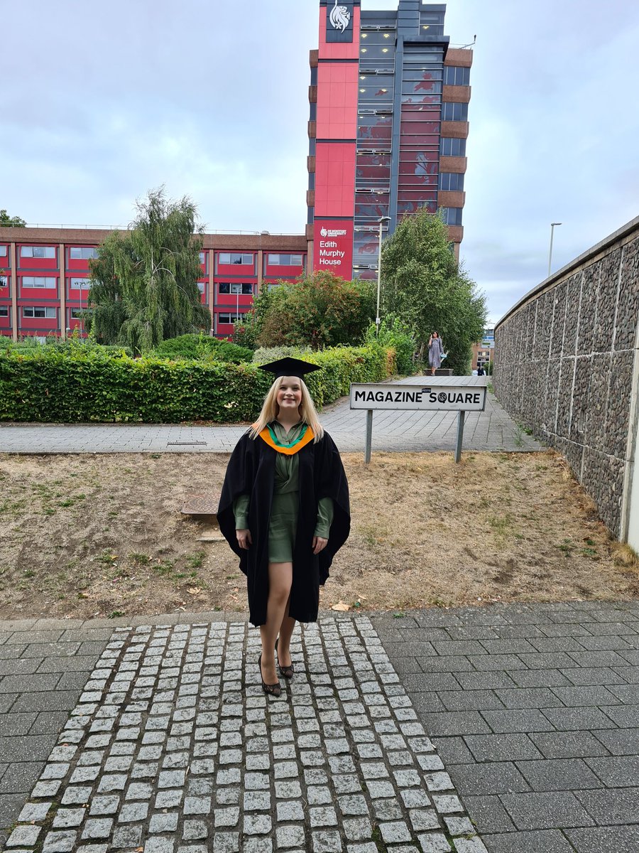 SamaraM_RN's tweet photo. Graduation day pretty chuffed! 😊🥰 #DemontfortUniversity #ProfessionalClinicalPractice #HealthAndLifeSciences #BScHons #FirstClass https://t.co/VnQFrxdSyE