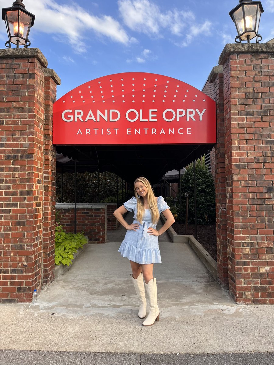 _alexandrakay's tweet photo. Thank you for letting me sing backstage for you yesterday @opry ! I can’t wait for the day I get to step into that circle! ❤️‍🔥 https://t.co/f9mUUoYR9C