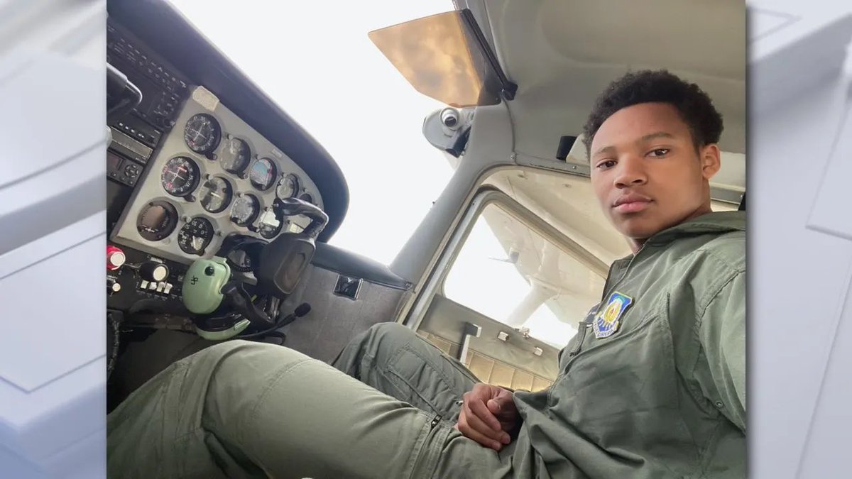 17 year old Washington D.C teen Christopher Ballinger becomes the youngest licensed Black pilot in the US! ✈️ 👨‍✈️