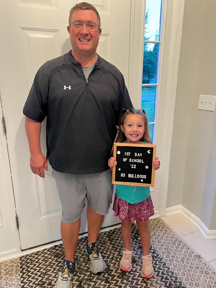 Coachpace82's tweet photo. 1st day of school for these girls @FLBulldogs Proud to be Bulldogs!  #OneDaySmarter https://t.co/OvEQ5RxB3v