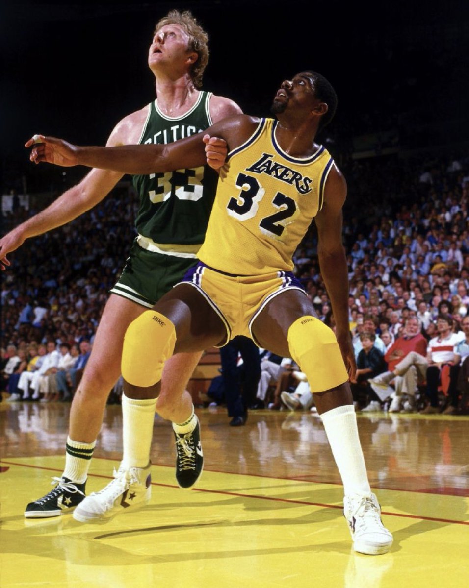 IgnoringNoise's tweet photo. @thatsbadassmn Give me Magic &amp; Bird together and it’s a guaranteed buy https://t.co/x2kaerwBUS