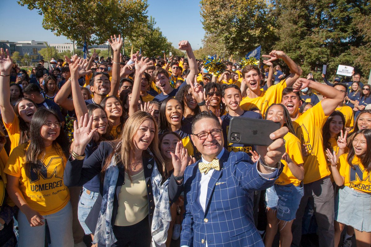 ucmerced's tweet photo. "Today—among your peers—we come together as one Bobcat community who embody each unique story and continue the pioneering spirit of those who came before us," said @ChancellorMunoz. https://t.co/6wL78XyqgY #LetTheJourneyBegin #UCMercedTraditions #UCMfirst #FirstFurtherForward https://t.co/OvmG81CPDu