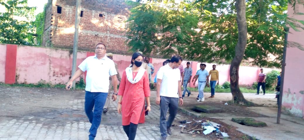 आज दिनांक 24 अगस्त 2022 को उप जिलाधिकारी महोदया  पलिया द्वारा सामुदायिक स्वास्थ्य केंद्र पलिया का निरीक्षण किया गय। निरीक्षण के दौरान अधिशासी अधिकारी नगर पालिका परिषद उपस्थित रहे। सामुदायिक स्वास्थ्य केन्द्र अधीक्षक को आवश्यक निर्देश दिए गए है। @DmKheri <a href="/MBSIAS2011UP/">Mahendra Bahadur Singh IAS</a>