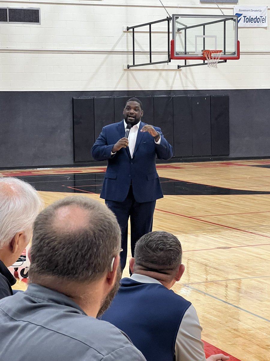 suptrust's tweet photo. Eugene Hamilton kicks off the best year ever for Toledo! @eugenejhamilton https://t.co/SKb0uJed9Q