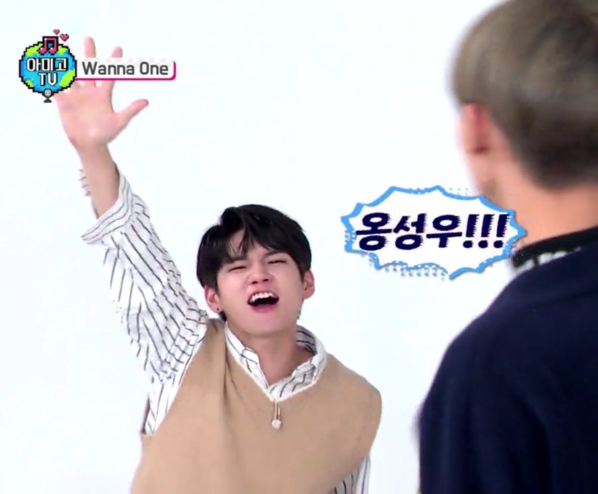onggoing95's tweet photo. #옹성우 #ONGSEONGWU 
해피옹데이
#위로의별빛_옹성우_생일축하해
8월의크리스마스옹
#HAPPY_ONGE_DAY 
옹이항상행복만햐
#스물여덟_옹성우의_생일대작전 
옹널평사 https://t.co/lUbksLHJ0l