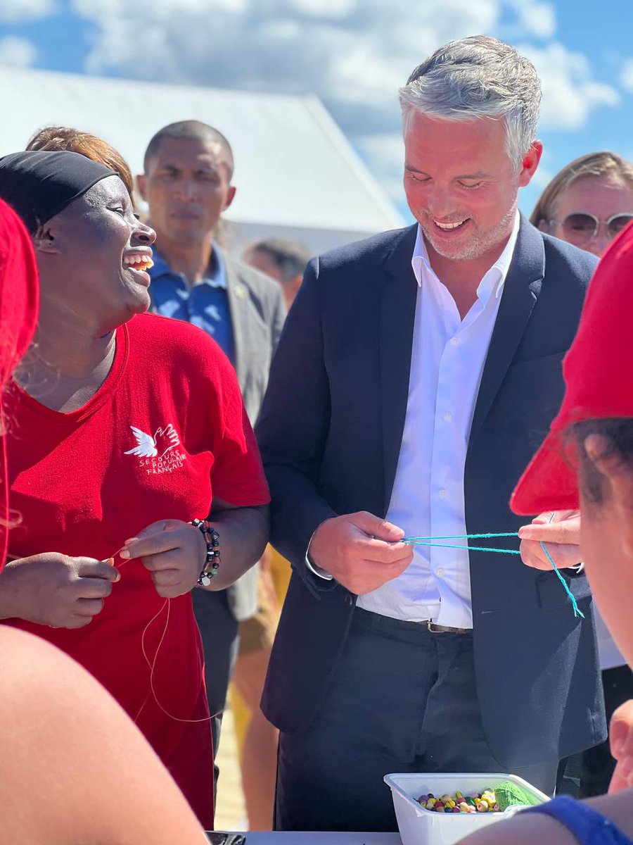 JCCOMBE's tweet photo. Aujourd’hui à Deauville à la rencontre des enfants et des bénévoles, pour la Journée des oubliés des vacances organisée par le @SecoursPop. 
#JOV2022 https://t.co/r0gdrOlqP6