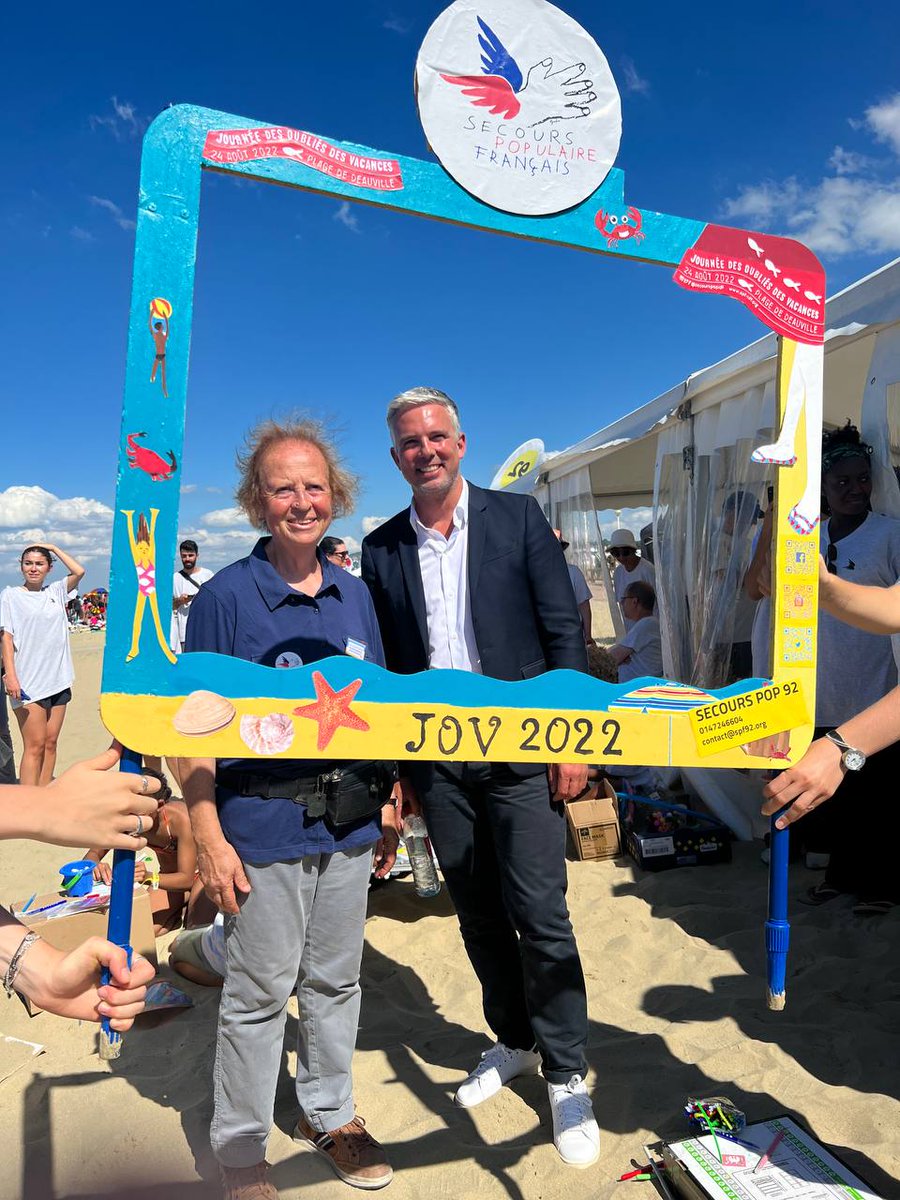 JCCOMBE's tweet photo. Aujourd’hui à Deauville à la rencontre des enfants et des bénévoles, pour la Journée des oubliés des vacances organisée par le @SecoursPop. 
#JOV2022 https://t.co/r0gdrOlqP6