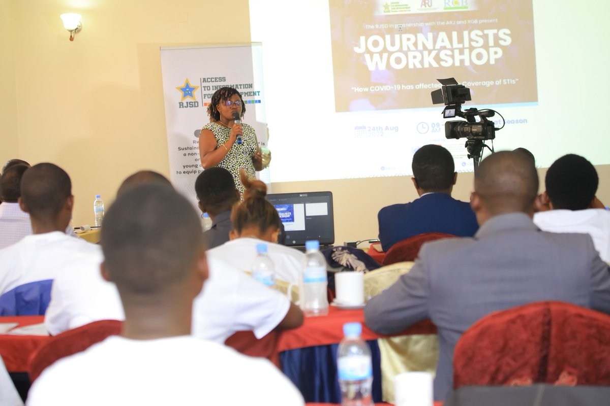 rwandajsd's tweet photo. #RwOT #HappeningNow
@EmmaClaudine sharing experience on #STIs reminded covering health related news stories doesn't cost much.
π¨Live @rwandajsd #JournalistsTraining2022 here: https://t.co/3uEQCI8laQ https://t.co/tJIz34wX0b