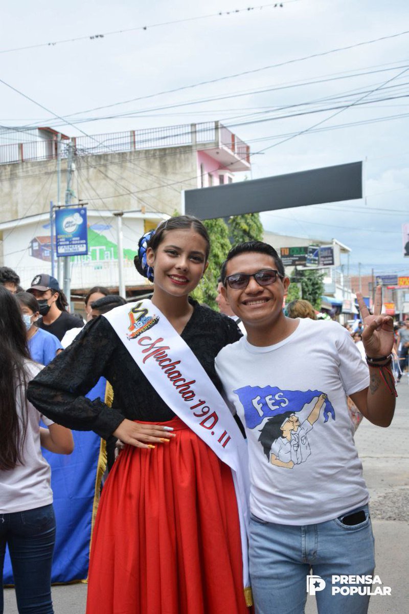 PrensaPopulr's tweet photo. 1/3 #Fotos📸| El departamento de #Esteli conmemoró con una alegre, colorida y cultural caminata el 43 Aniversario de la Juventud Sandinista y el 42 Aniversario de la Gran Cruzada Nacional de Alfabetización; reafirmando su compromiso de seguir trabajando https://t.co/6qNKUHyfeM