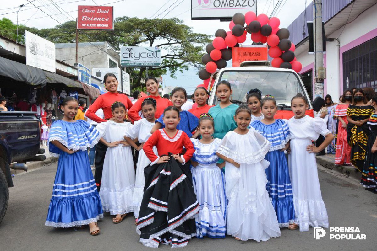 PrensaPopulr's tweet photo. 1/3 #Fotos📸| El departamento de #Esteli conmemoró con una alegre, colorida y cultural caminata el 43 Aniversario de la Juventud Sandinista y el 42 Aniversario de la Gran Cruzada Nacional de Alfabetización; reafirmando su compromiso de seguir trabajando https://t.co/6qNKUHyfeM