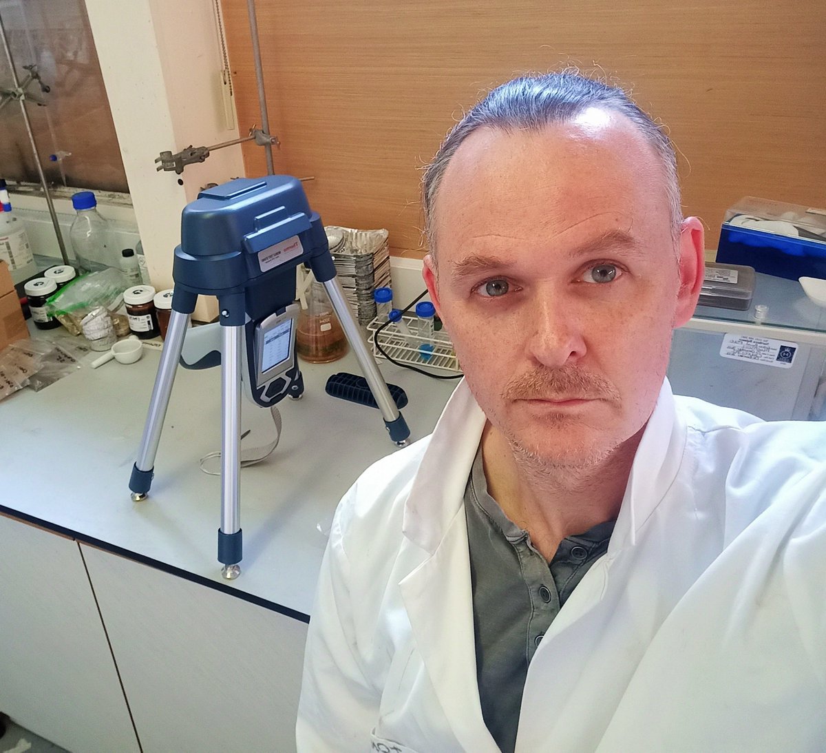 ERSremediation's tweet photo. Here is ERS’ Technical Specialist @Nik_Johnson_  in our in-house #treatabilitylaboratory using the portable #XRF and test stand characterising samples for treatment trials for arsenic contamination.  Samples were taken from areas identified by #siteinvestigation work (1/2) https://t.co/g0y3z9fsSs