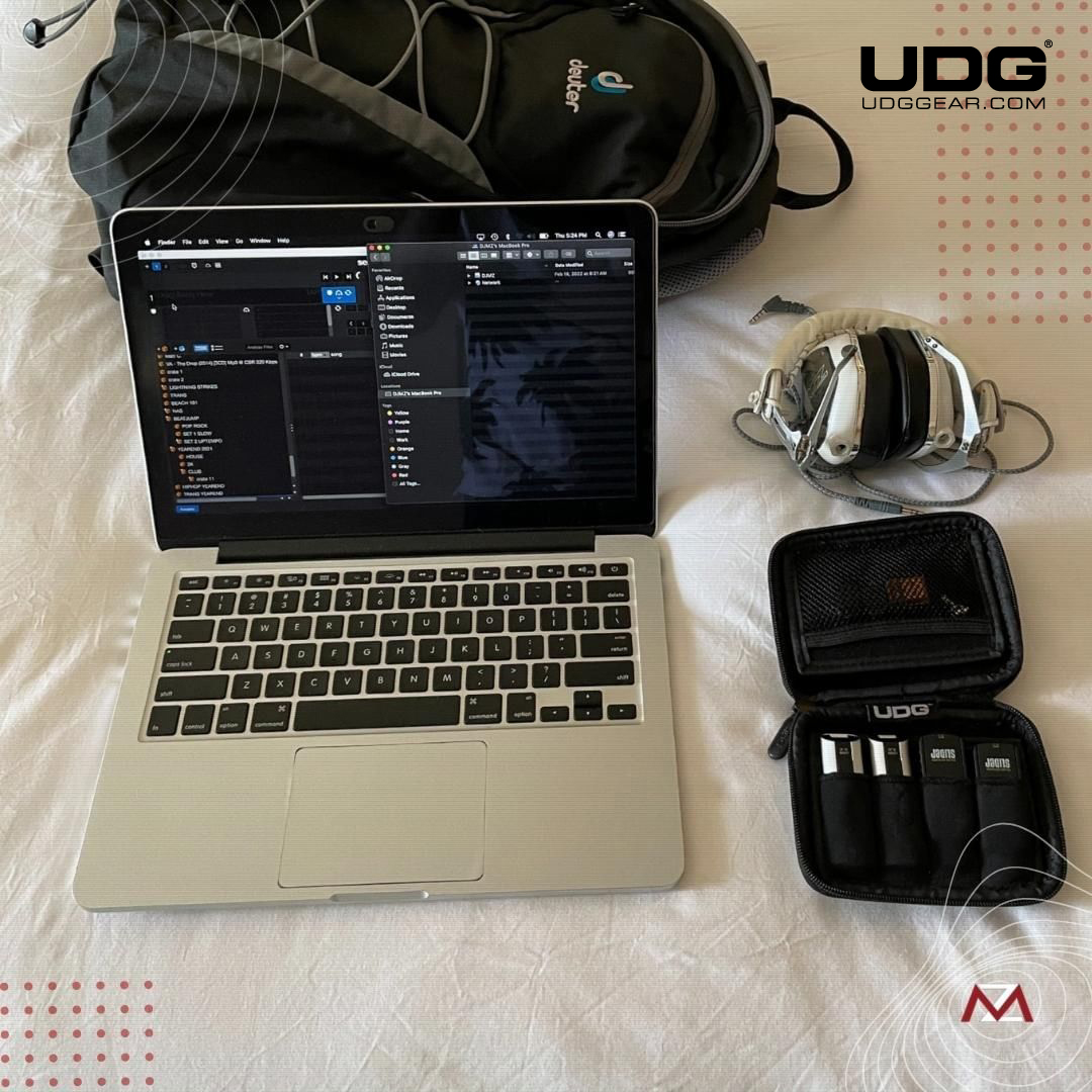 udggearcom's tweet photo. A DJ’s essentials 😉 by @mikozerda

#UDG #UDGGEAR #Deejay #Producer #DJLIFE #UDGonTheRoad #DJonTour #UDGReGram #djstuff #djequipment #djtools #pioneerdj #dj #djsetup #digibag #digitaldj #macbook #apple #usbcase https://t.co/s8yvhiuzy9