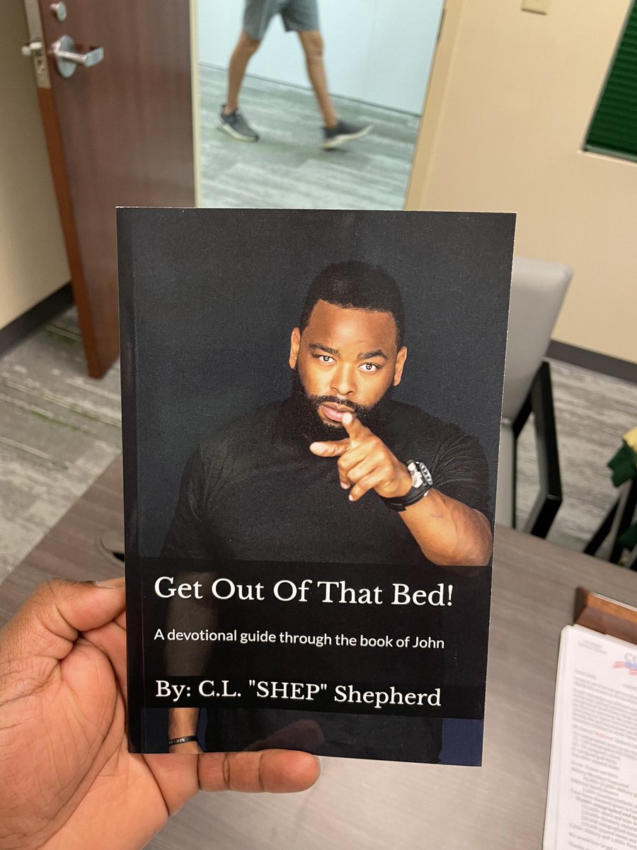 C.L. βSHEPβ Shepherd (@shep71) on Twitter photo Thanks @ABOONE_USF for grabbing your copy! Keep making an impact with <a href="/USFFootball/">USF Football</a> π―βπΎ #ChaseTheLion #KeepTheChange #ShepInspires #LeaderSHEP Thanks @ABOONE_USF for grabbing your copy! Keep making an impact with <a href="/USFFootball/">USF Football</a> π―βπΎ #ChaseTheLion #KeepTheChange #ShepInspires #LeaderSHEP