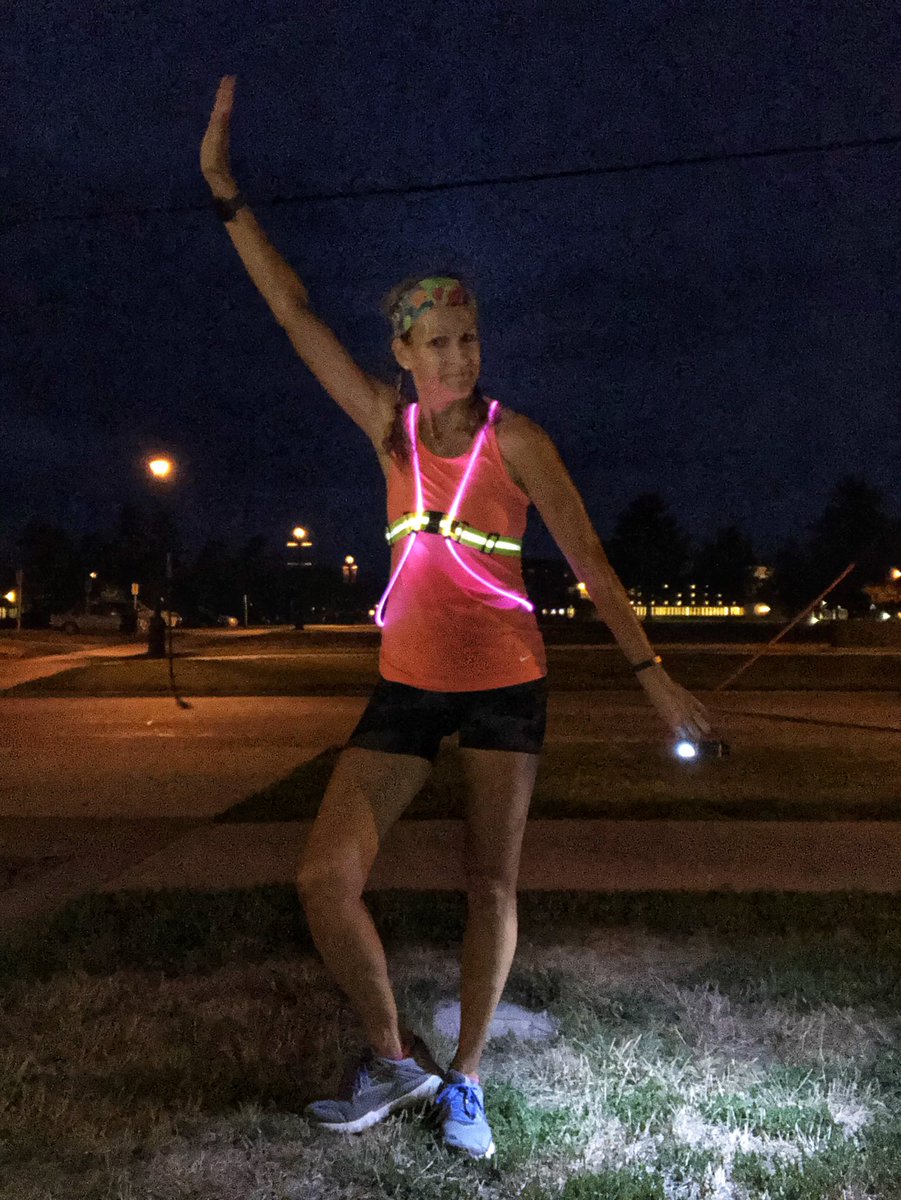 runningonthefly's tweet photo. Five early morning miles ✅
#whileyouweresleeping #5at5 https://t.co/ra1kg6BIQj