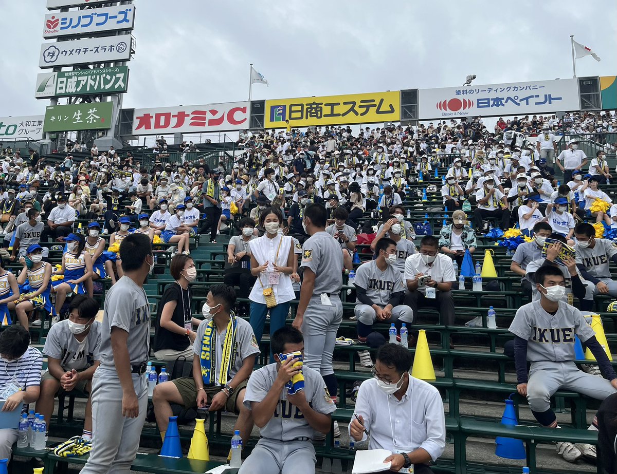 Lacheln89's tweet photo. 仙台育英野球部OB（2020年卒）
高橋純平君の明るさの前では
ヒロド歩美さんも霞ました笑
カメラ向けた時の反応の良さ
監督をわっちゃんと呼ぶ大物
一緒に飲みたいタイプです🦁 https://t.co/EFirpivlE7