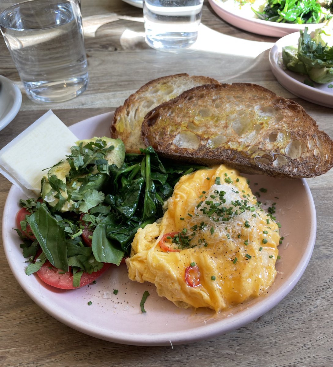 HealthDisrupter's tweet photo. When it comes to eating, nutrition isn’t the ONLY thing that’s important! Speech pathologists help people with swallowing difficulties (#dysphagia) safely swallow #texturemodified food, drinks and medications! But most importantly we help you ENJOY eating! #SPWeek2022 https://t.co/RcWkXKOLOj