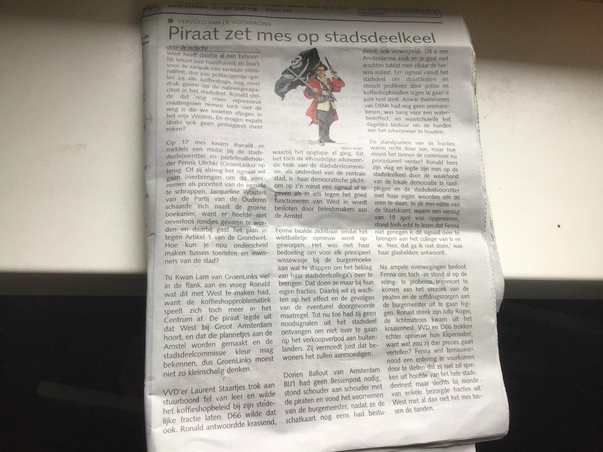 GBP_AdamNwWest's tweet photo. Buitenlanderverbod zou 800 miljoen omzet uit coffeeshops halen
maar 'coffeeshoptoeristen' blijven komen: https://t.co/97NjwOwtKy
Criminelen staan te springen om deze miljoenenmarkt over te nemen😟 

Dus goed dat onze moties slagen😃 https://t.co/5SvE155Mjw https://t.co/CPtVinRlXJ https://t.co/P1A7kXCmnl