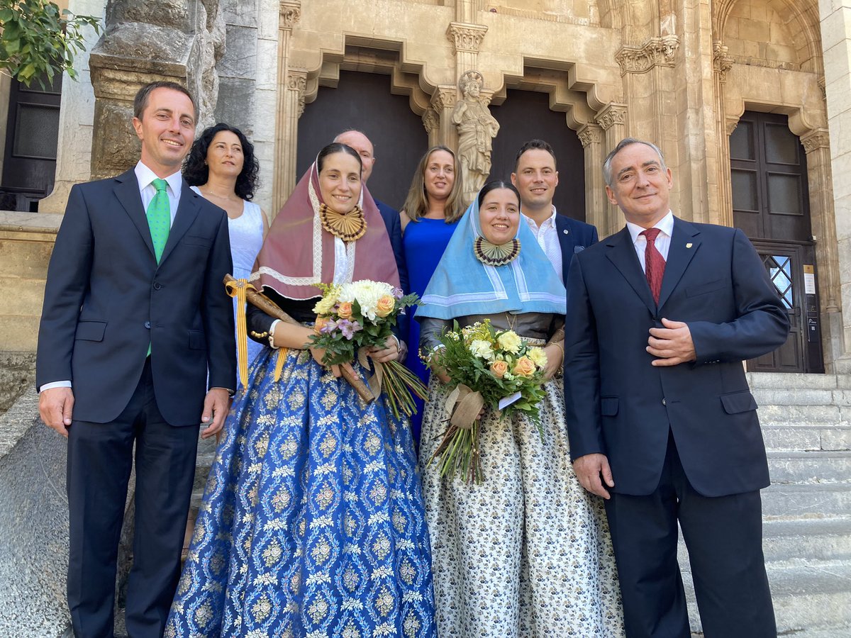 PPdeMallorca's tweet photo. Celebram Sant Bartomeu, festa grossa a #Sóller, amb missa solemne i les Valentes Dones.

Molts d’anys a tots! 🎊 https://t.co/GodTvmuUCi