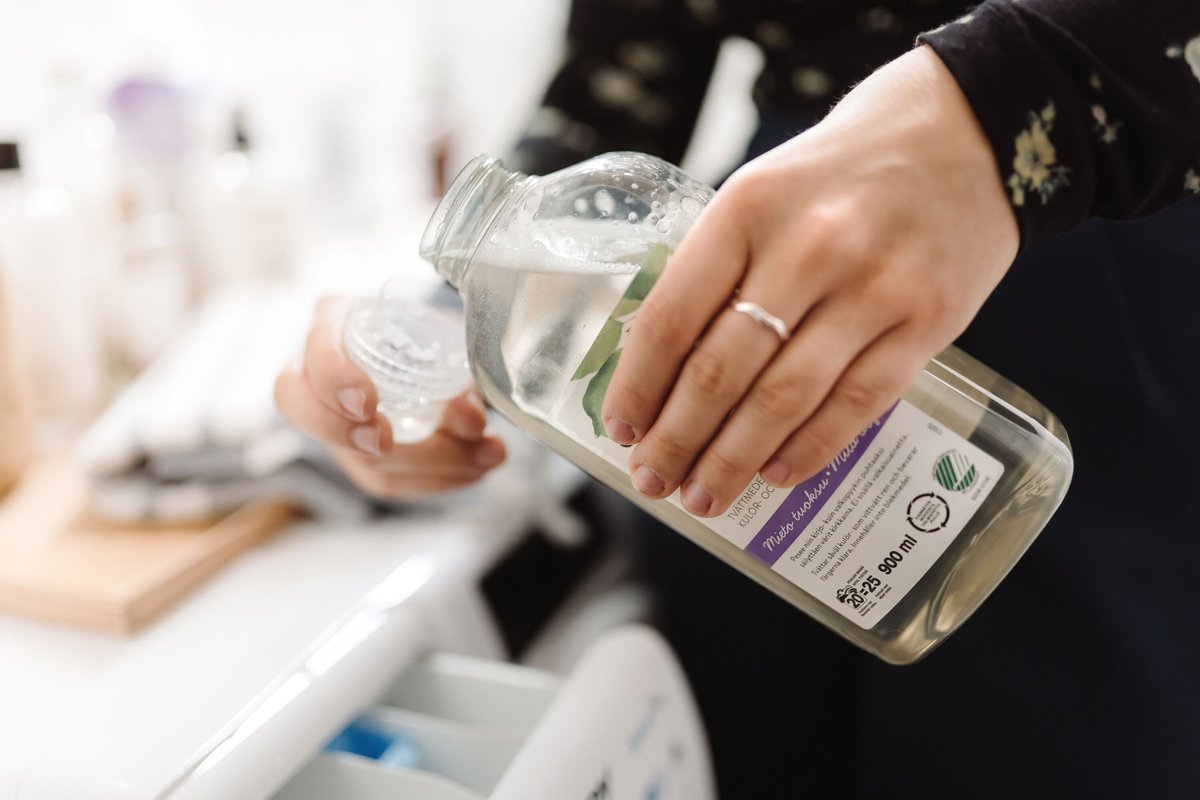 Itämeren puolesta: vähennä arjessasi kemikaalien määrää. Käytä ympäristömerkittyjä tuotteita ja annostele pesuaineita oikein. Puhdistamme jätevedestä tehokkaasti ravinteita, mutta kaikkia haitta-aineita ei saada pois. 

hsy.fi/haitallisetain…
#ympäristömerkki #itämeripäivä