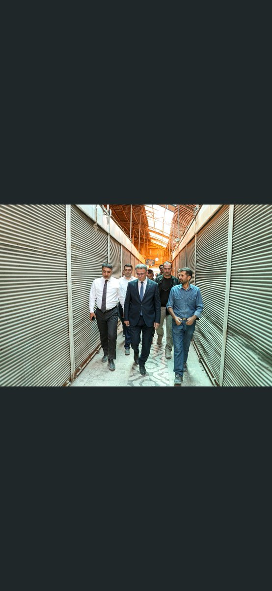 vanmisircarsisi's tweet photo. Valimiz Sn. Ozan Balcı, Mısır Çarşısı'nda bizi ziyaretinden dolayı teşekkür ederiz.

Valimiz, Mısır Çarşısı yöneticileri ile yaptığı görüşmede, özgün bir proje çalışmasıyla çarşının açılarak ekonomiye ve turizme kazandırılması için çalışma yapılması talimatlarını verdi. https://t.co/c2pZLyG2QT