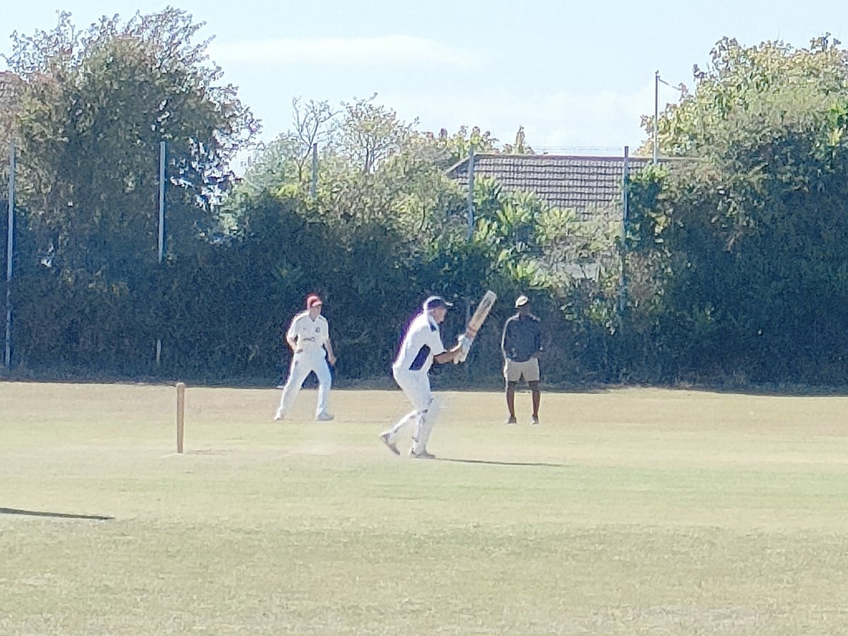 FIXTURE HUNTING:
it's the last league weekend of the season,🔥 and we were hoping to celebrate Winning the #HantsCl SE6 league title with family/friends after the game.
Unfortunately our opponents have had to concede. 
We can host a friendly if any1 would be interested. DM us 🤞