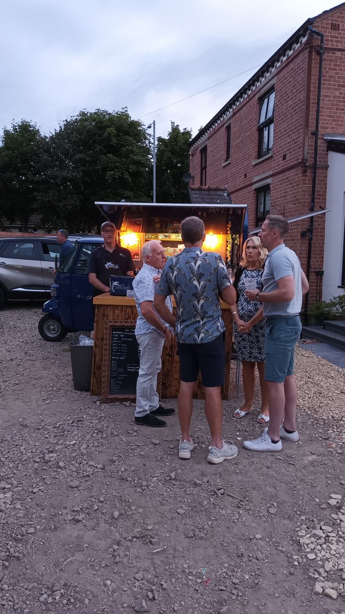 CopaFizz's tweet photo. Just a few pictures from our Summer, rolling into a busy Autumn. Get in touch if you need bar hire #proseccovan #ginbar #Lancashire https://t.co/DnFsLm0bq0