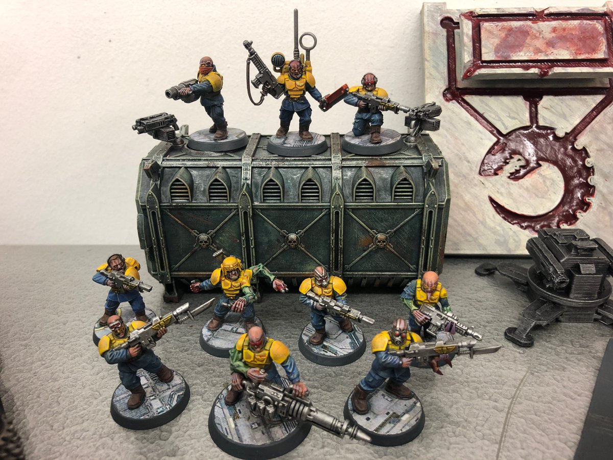 MightySi's tweet photo. @WarComTeam Xenos? No Xenos here, Commissar! Just a regular group of honest, throne-serving guardsmen. HAIL THE (four-armed) EMPEROR! https://t.co/2m6XMWofK9