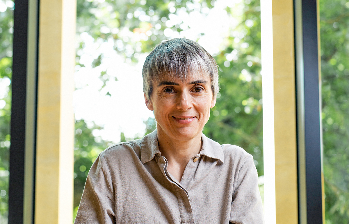 Department of Plant Sciences (@plantsci) on Twitter photo Many congratulations to our Regius Professor of Botany <a href="/OttolineLeyser/">Ottoline Leyser</a> on her receipt of the <a href="/royalsociety/">The Royal Society</a>'s 2023 Croonian Medal and Lecture! 🌿 <a href="/homesmith9/">Alison Smith</a>   <a href="/slcuplants/">Sainsbury Laboratory Cambridge University (SLCU)</a> <a href="/Cambridge_SBS/">School of Biological Sciences</a> <a href="/Cambridge_Uni/">Cambridge University</a> <a href="/UKRI_CEO/">UKRI CEO</a> <a href="/UKRI_News/">UK Research and Innovation</a> plantsci.cam.ac.uk/news/professor… Many congratulations to our Regius Professor of Botany <a href="/OttolineLeyser/">Ottoline Leyser</a> on her receipt of the <a href="/royalsociety/">The Royal Society</a>'s 2023 Croonian Medal and Lecture! 🌿 <a href="/homesmith9/">Alison Smith</a>   <a href="/slcuplants/">Sainsbury Laboratory Cambridge University (SLCU)</a> <a href="/Cambridge_SBS/">School of Biological Sciences</a> <a href="/Cambridge_Uni/">Cambridge University</a> <a href="/UKRI_CEO/">UKRI CEO</a> <a href="/UKRI_News/">UK Research and Innovation</a> plantsci.cam.ac.uk/news/professor…