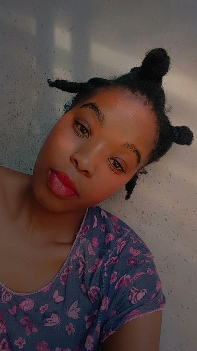 😩😩ikhanda elinjena ,ai akuminake lona ,ngyaziphika