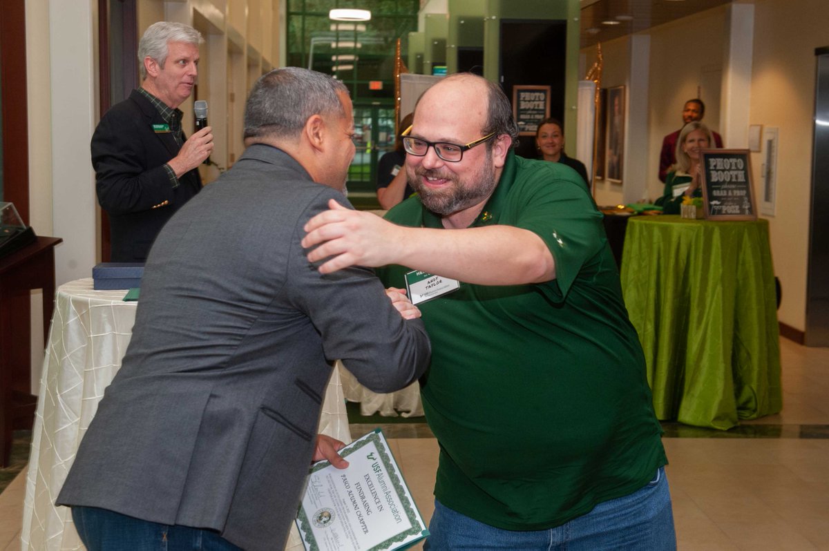 USFalumniAssn's tweet photo. #HornsUp to the #USFalumni group Excellence Award winners! Alumni chapter and society volunteers host activities that support #USF, #USFstudents and the groups' communities. See all the winners: https://t.co/Hg2D2SUDW2 https://t.co/FAC96IUBmD