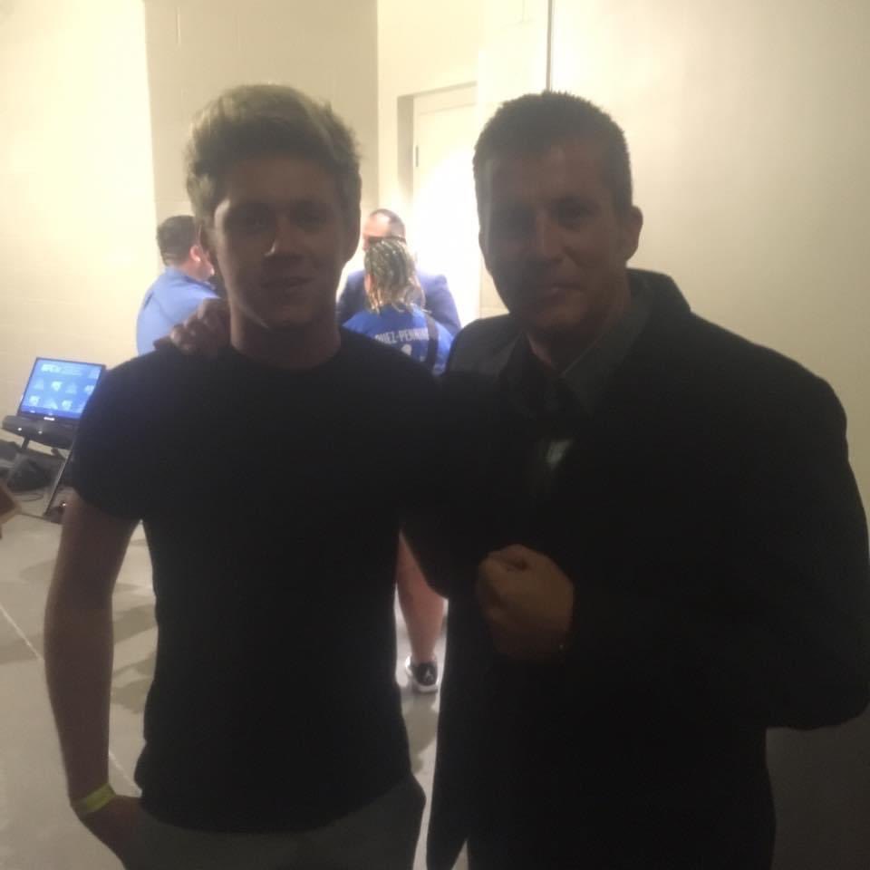 Rainman_Ent's tweet photo. Whatitdo @NiallOfficial .. Im thinkin’ u still owe me $20 for our bet we made backstage at @ufc 202 when we was in @TheNotoriousMMA dressin’ room . But since I finally got this account back after 3 years .. and I lost all 45k followers .. keep the $20 and just follow me back 💦☔️ https://t.co/zIfwXrh1Vt