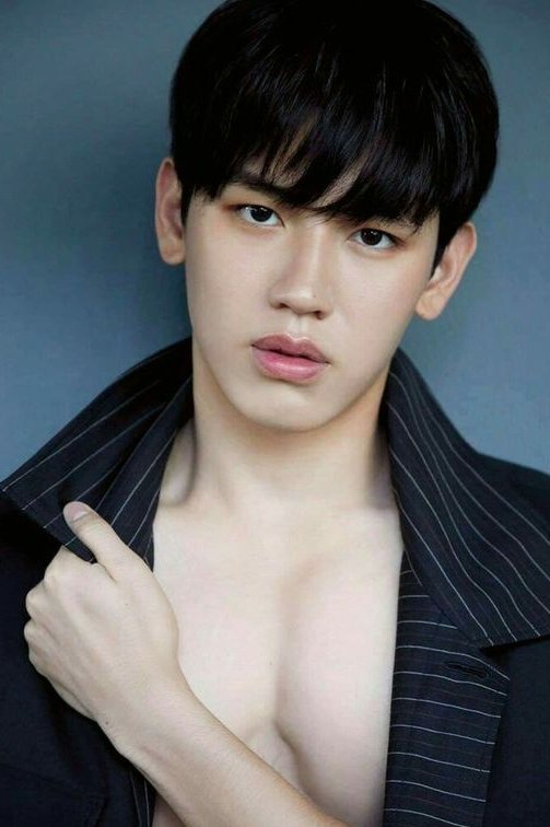 Vhinnew's tweet photo. TayNew AU🔞

◣ Naked Day ◥

Bagaimana jika Tay dan New tak memakai satu helai benang pun di rumah mereka selama satu hari penuh? https://t.co/Whn2j4XQkk