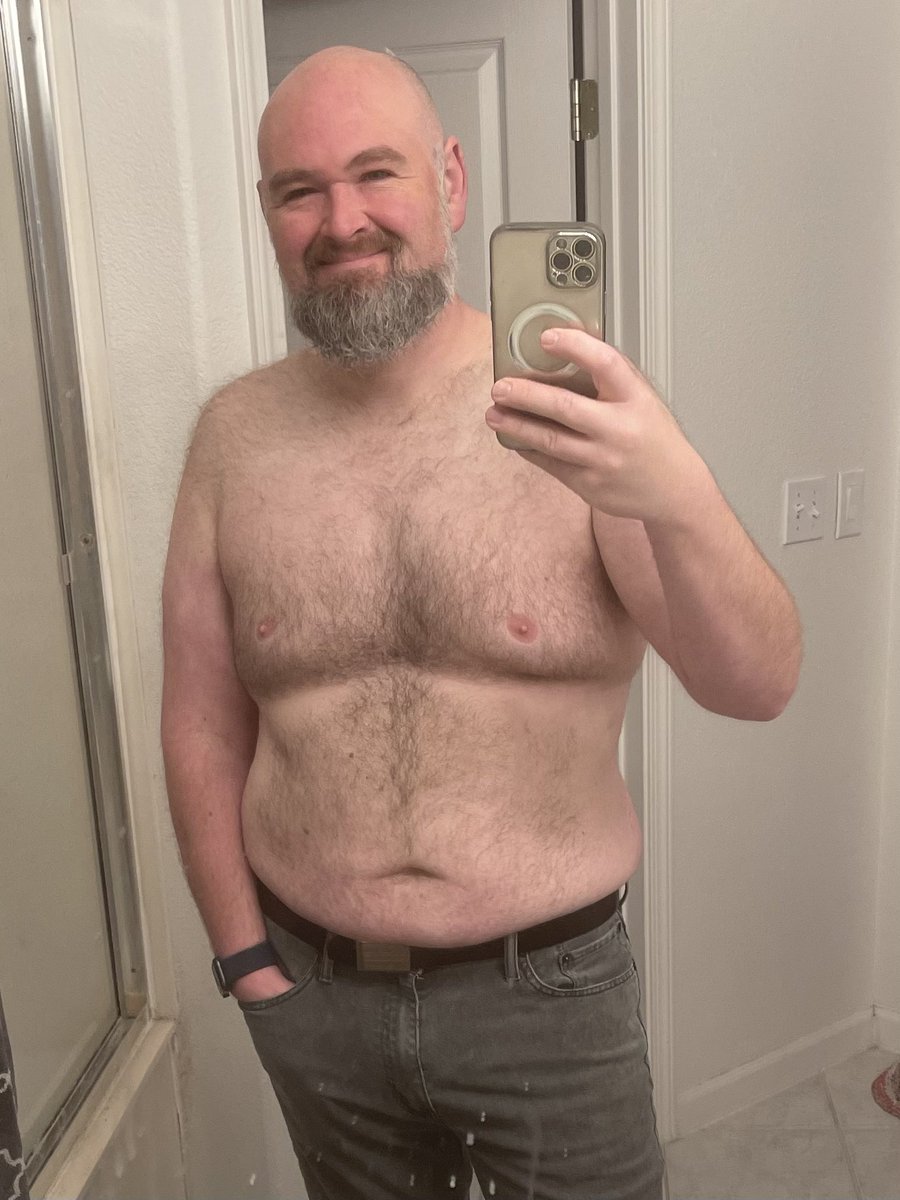 CaliFFuzzyBear's tweet photo. @meatyhenri Hi. https://t.co/eEGhudDZ2N