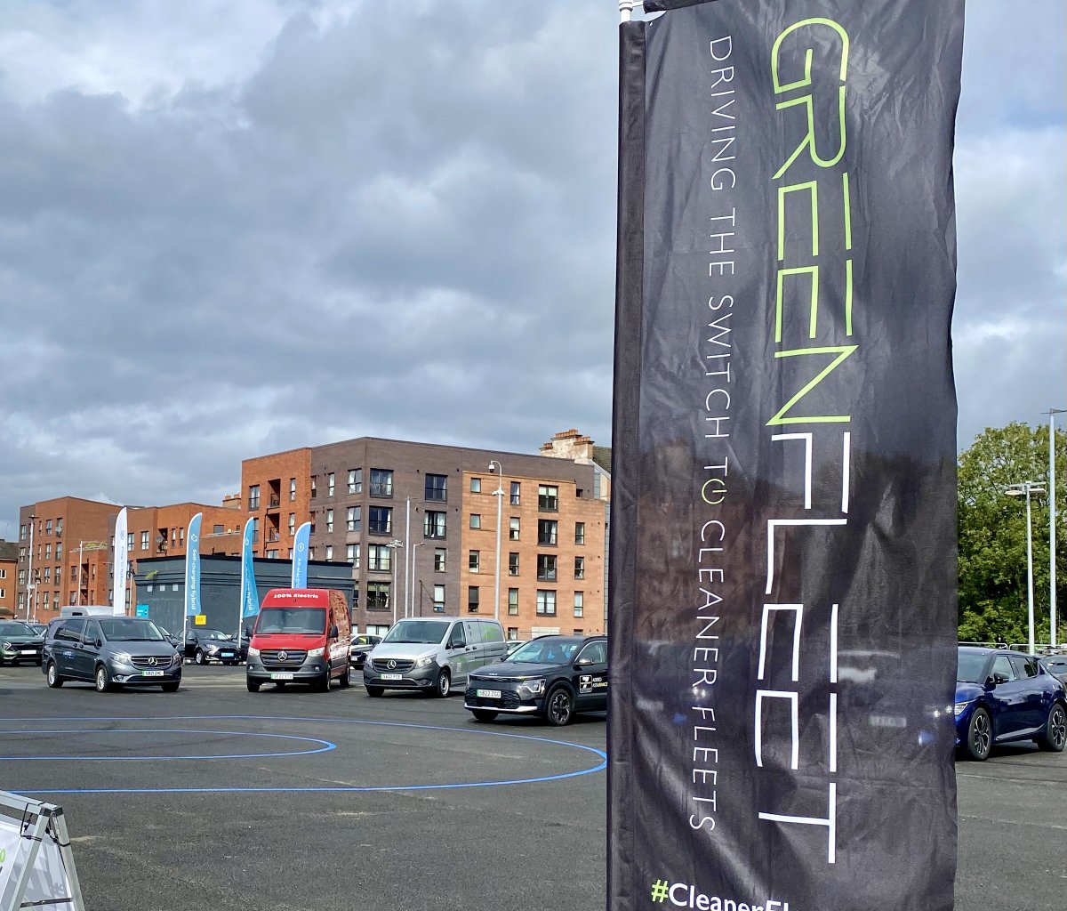 Western Commercial | Mercedes Benz tweet media