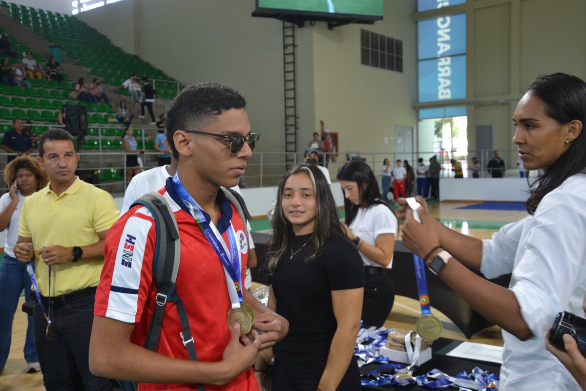 normalhacienda's tweet photo. @normalhacienda Campeona Juegos Intercolegiados, Barranquilla 2022, Gracias a DIOS, Estudiantes, profesores, padres de familia por su apoyo, entrega y dedicación. @MinDeporteCol @UrrutiaOcoro @SecEducacionBAQ @BibianaRinconL @SecdeportesBAQ https://t.co/lYtnltlE6D