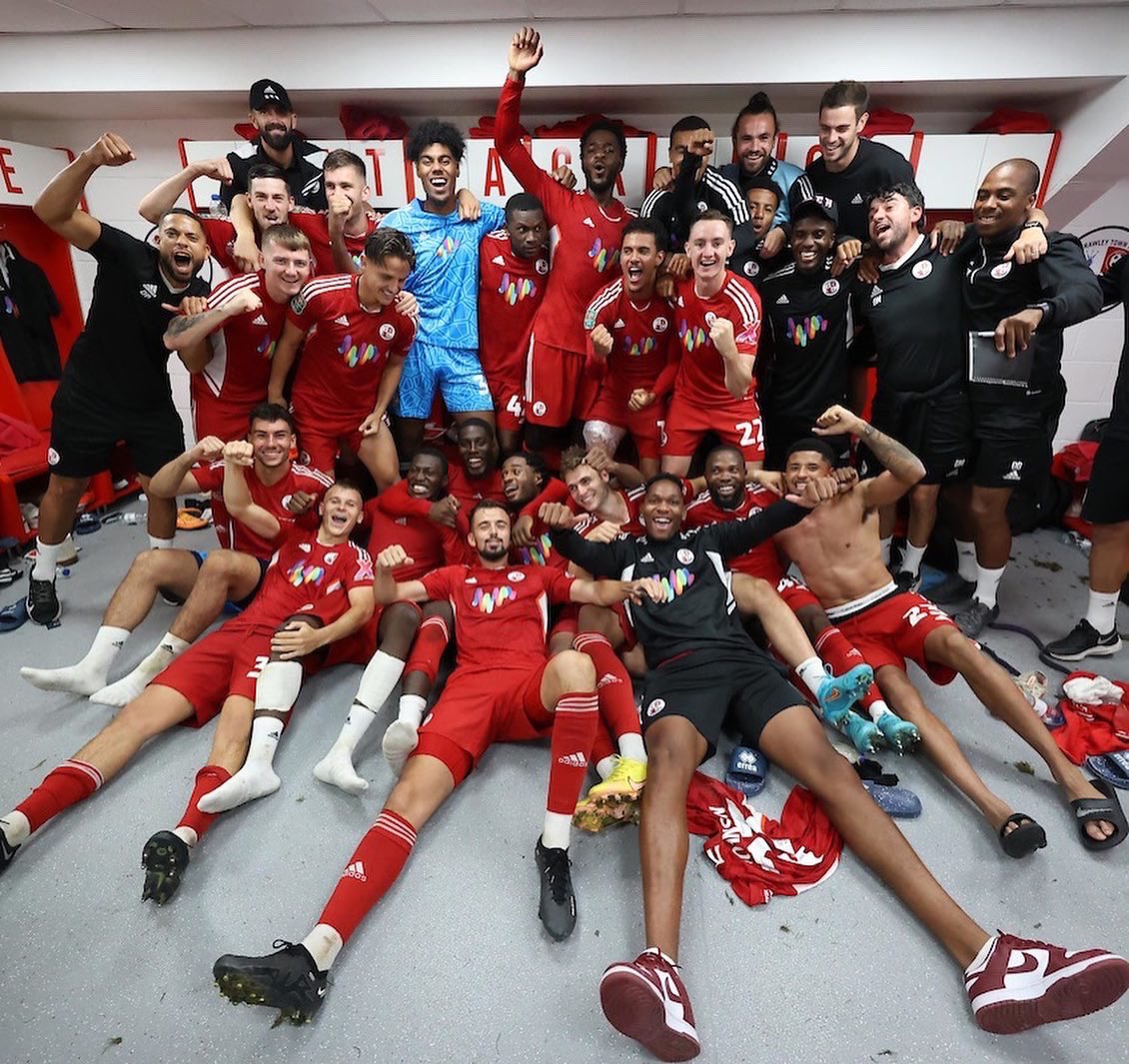 _jaydavis10's tweet photo. What a game to be a part of on my debut for @crawleytown The fans were absolutely incredible thank you for your support💪🏽 https://t.co/dyCcqkABxa