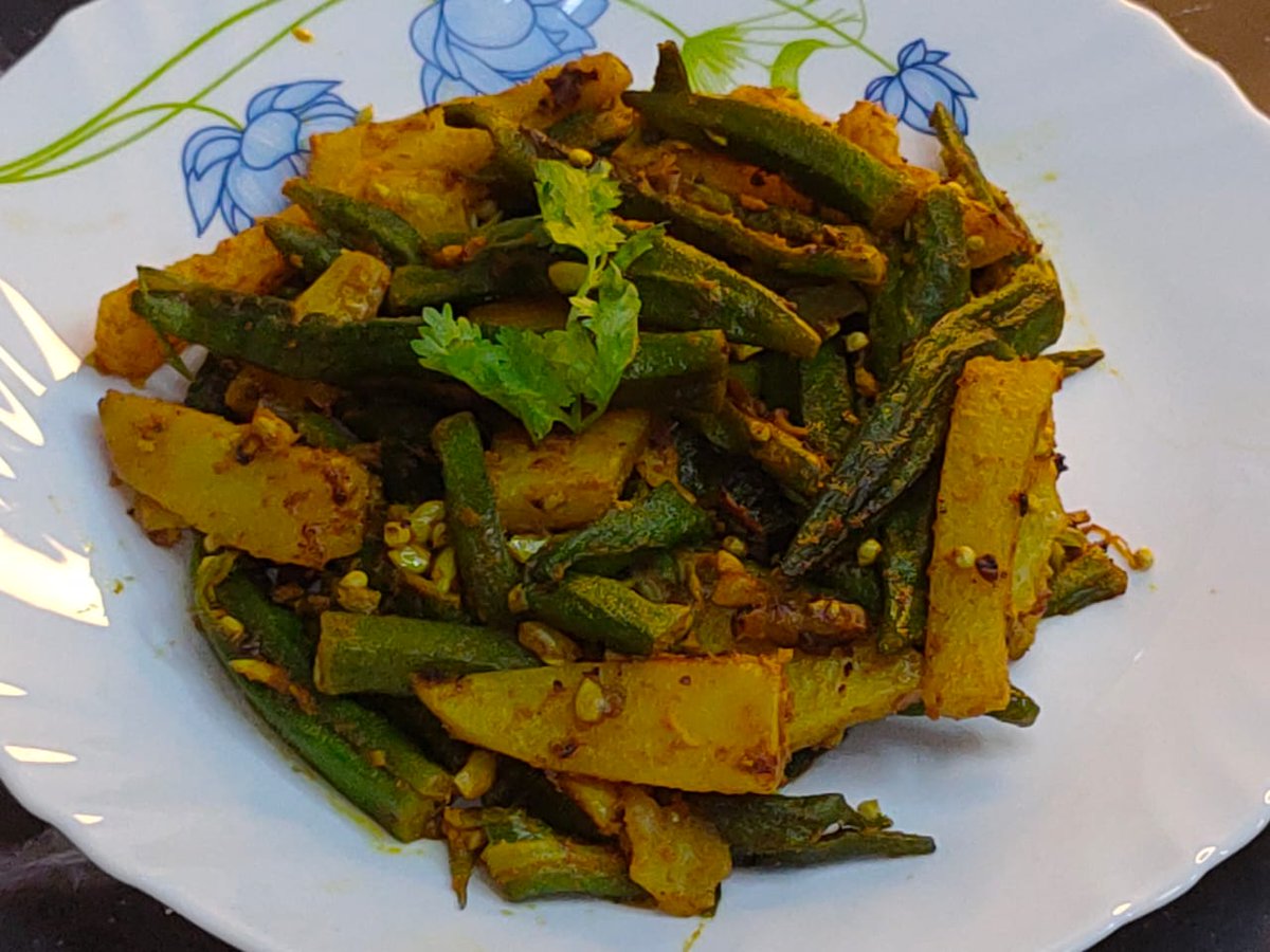 Stuffed Easy Masala Bhindi | Easiest & tastiest ever recipe | masaledar Bhindi Recipe
#bhindimasala, #masaledarbhindi, #stuffedmasalabhindi,  #stuffedbhindirecipe, #stuffedbhindi, 
youtu.be/e2_qi0y16bQ
