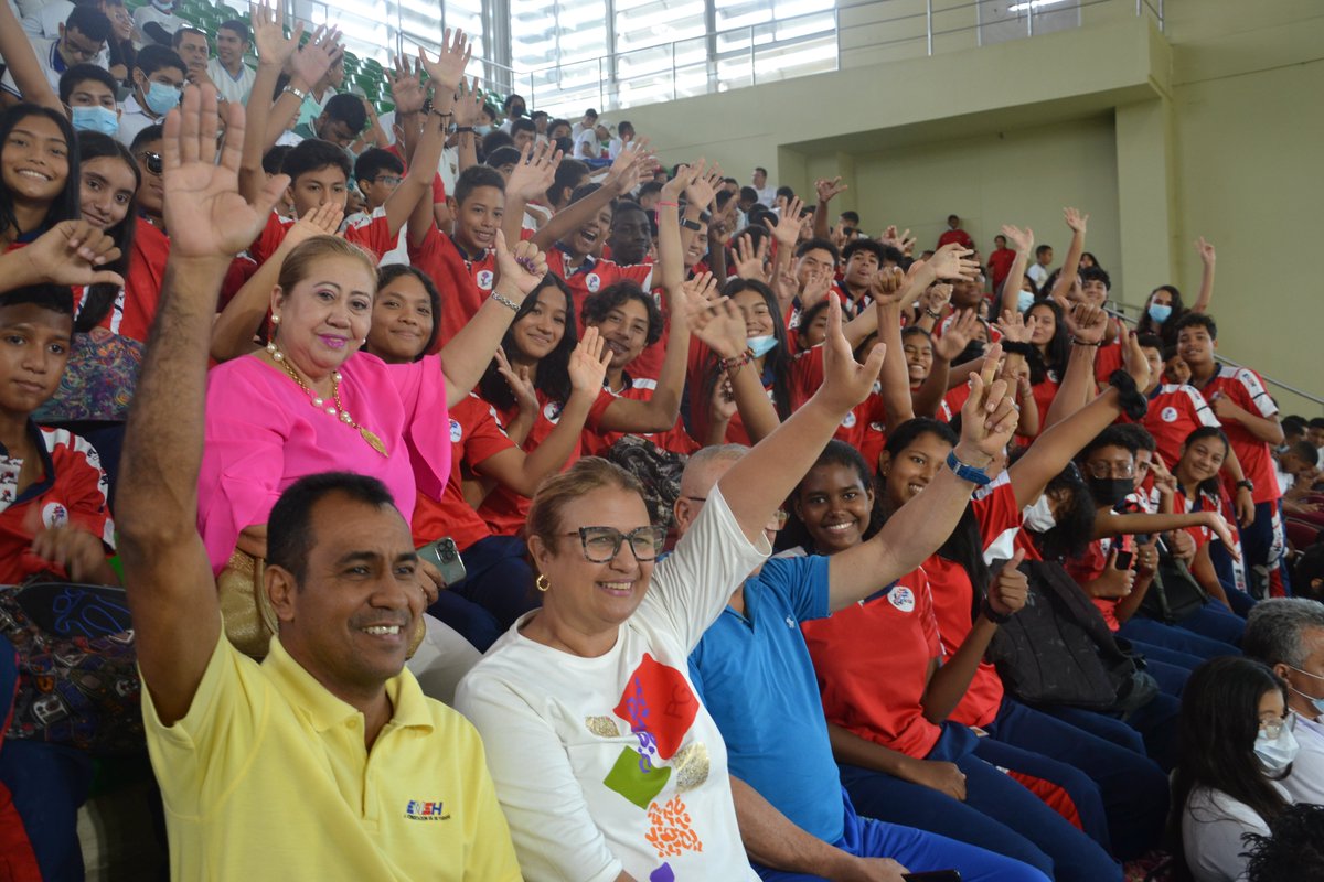 normalhacienda's tweet photo. @normalhacienda Campeona Juegos Intercolegiados, Barranquilla 2022, Gracias a DIOS, Estudiantes, profesores, padres de familia por su apoyo, entrega y dedicación. @MinDeporteCol @UrrutiaOcoro @SecEducacionBAQ @BibianaRinconL @SecdeportesBAQ https://t.co/lYtnltlE6D