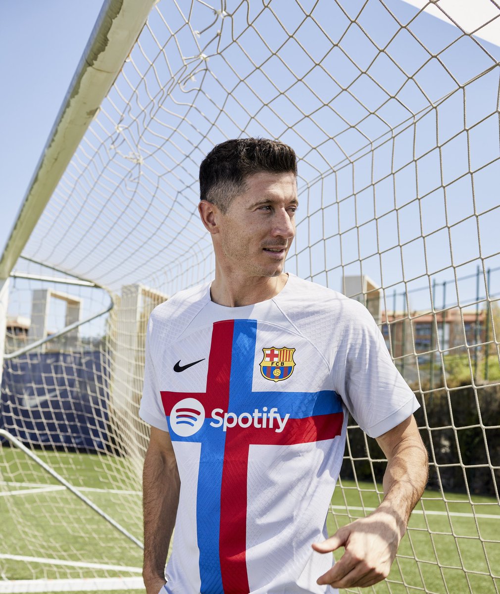 JaqueMarquez7's tweet image. 🎁 𝐒𝐎𝐑𝐓𝐄𝐎 𝐂𝐀𝐌𝐈𝐒𝐄𝐓𝐀 𝐅𝐂 𝐁𝐀𝐑𝐂𝐄𝐋𝐎𝐍𝐀 🎁

🔥 TERCERA equipación del Barça con serigrafia a elegir 

👉🏻 Condiciones: 

🔵 Dar RT al tweet 🔄
🔴 Seguir a @Ctinfo_17 y @7Marquezg

🗣️ Anuncio de ganador: 28/08 antes del Barça-Valladolid. ¡Suerte a todos! 🍀